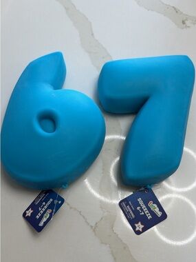 Blue Number 6 and 7 Squeeze Bath Toys